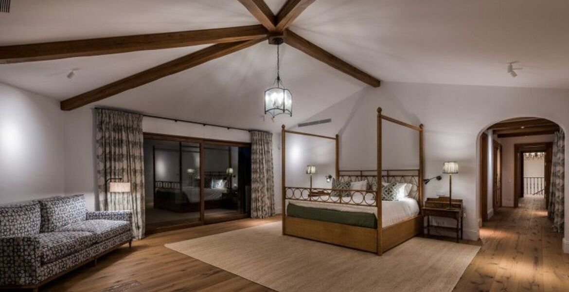 Villa de lujo en la Milla de Oro de Marbella con piscina