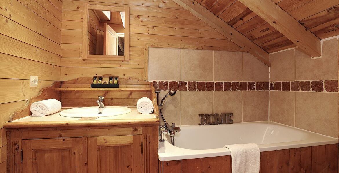 Chalet skis aux pieds à Courchevel La Tania 