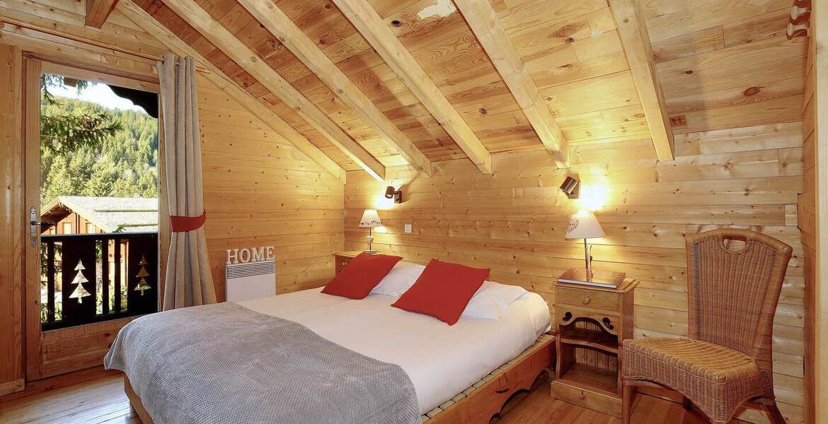 Chalet skis aux pieds à Courchevel La Tania 