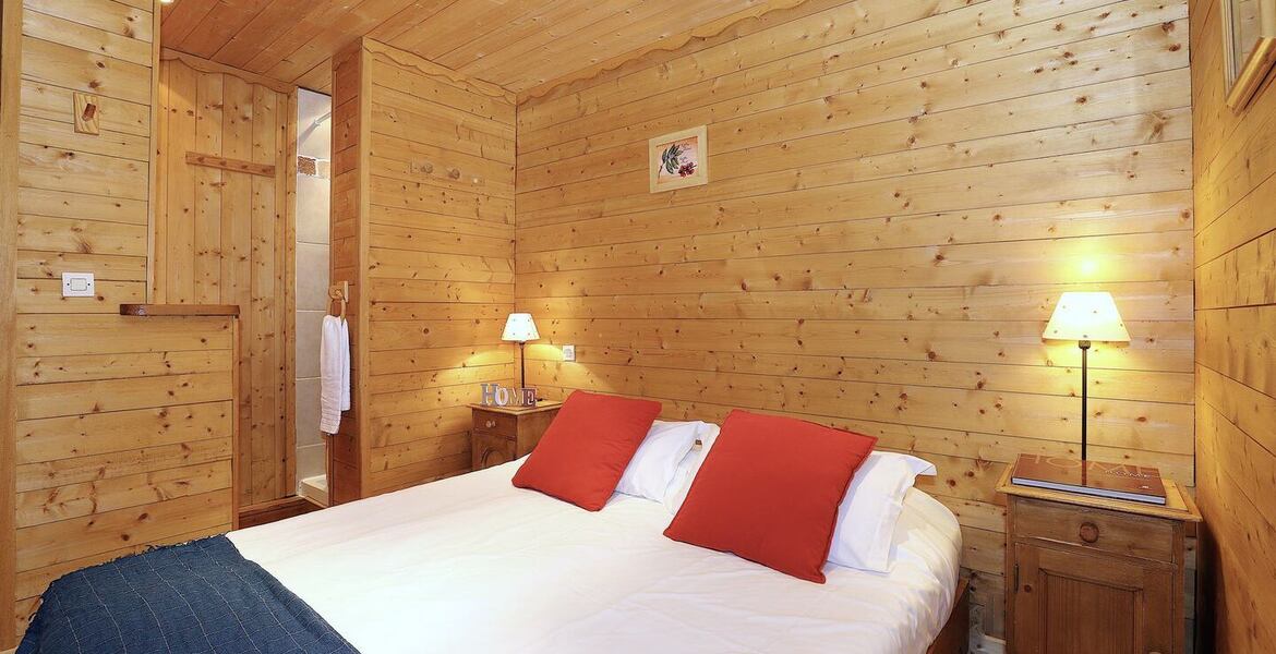 Chalet skis aux pieds à Courchevel La Tania 