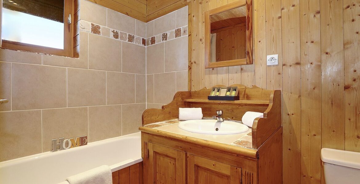 Chalet skis aux pieds à Courchevel La Tania 