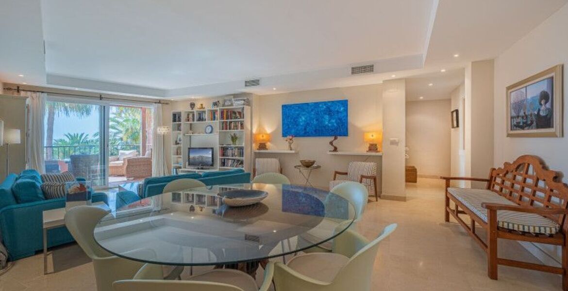 Amplio apartamento de 3 dormitorios en Oasis de Marbella