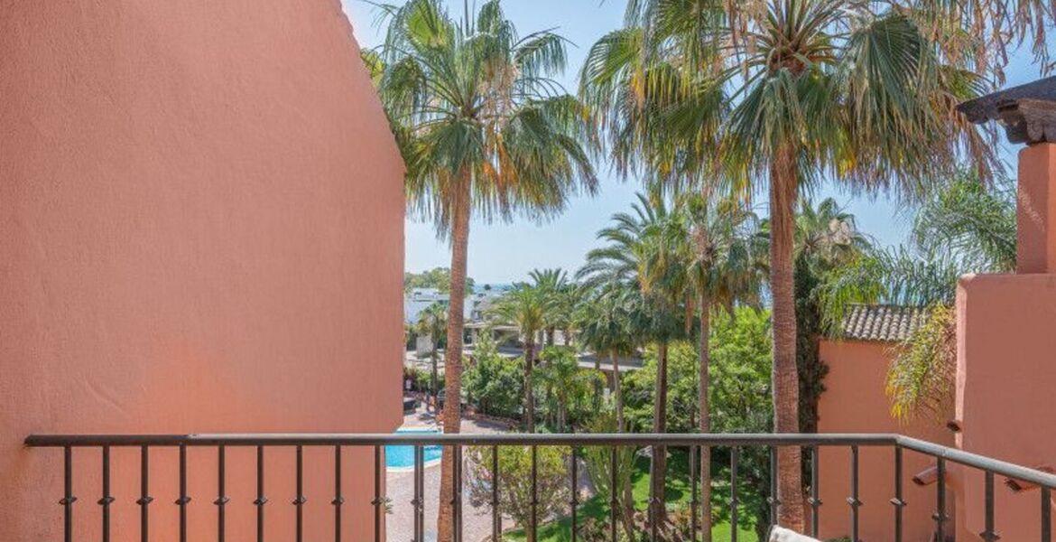 Amplio apartamento de 3 dormitorios en Oasis de Marbella