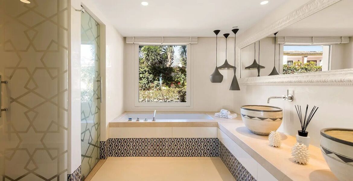 Villa en bord de mer sur le Golden Mile de Marbella