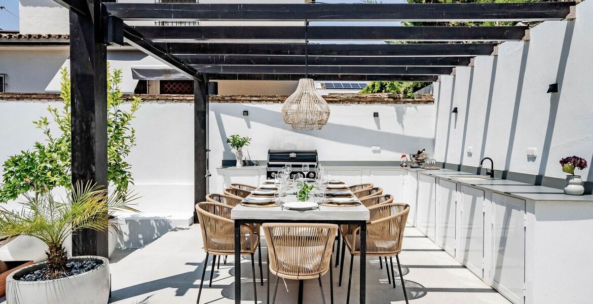 Luxury 8-Bedroom Villa Ideal for Families and Groups