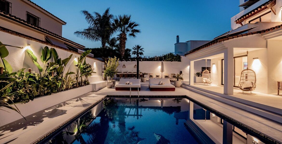 Luxury 8-Bedroom Villa Ideal for Families and Groups