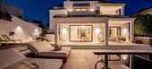 Luxury 8-Bedroom Villa Ideal for Families and Groups