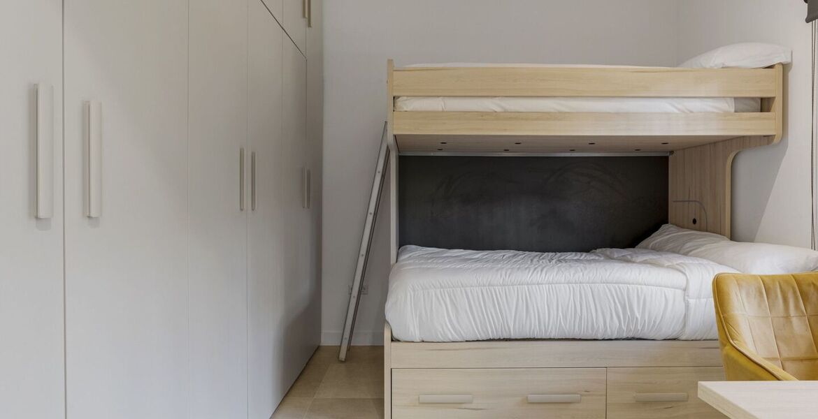 Elegante Apartamento de 2 Dormitorios en Nueva Andalucía