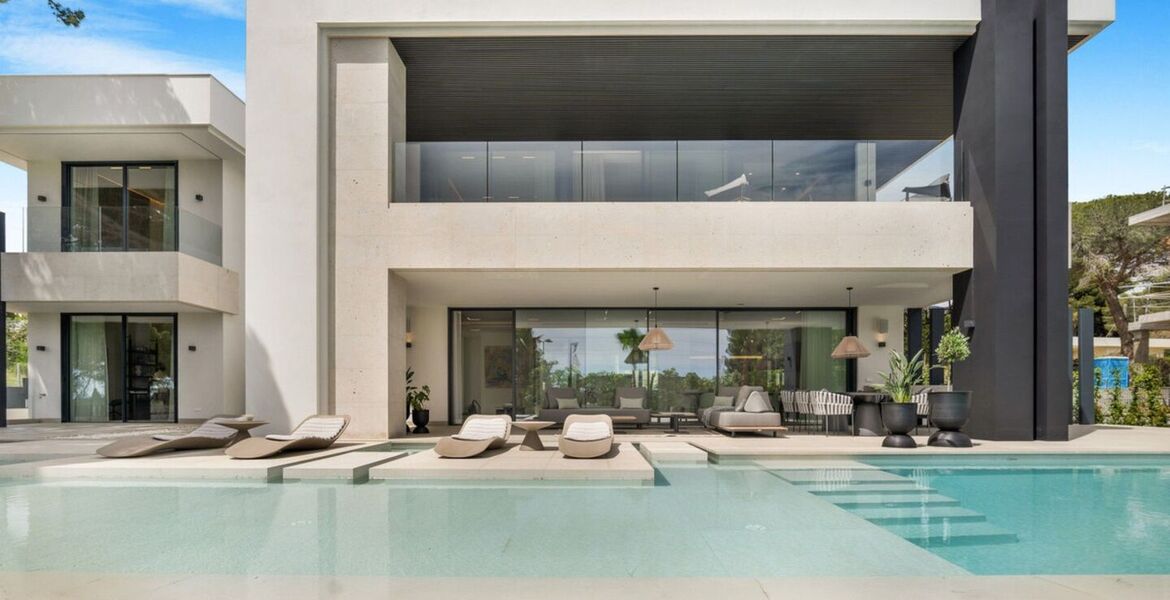 Luxury Villa with Sea and Mountain Views in Rocio de Nagüele