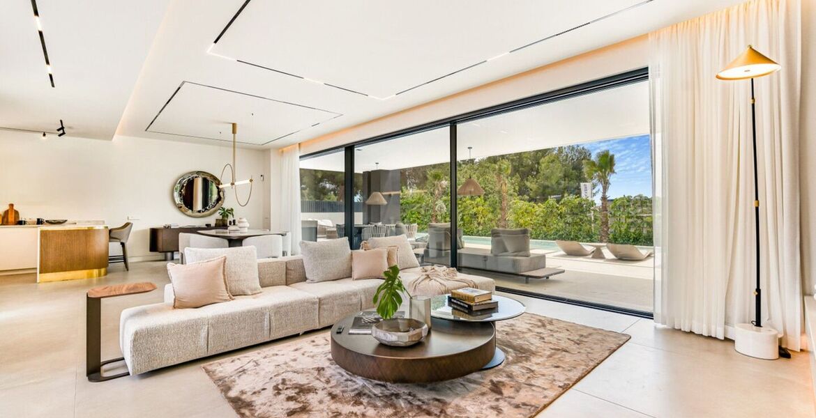 Luxury Villa with Sea and Mountain Views in Rocio de Nagüele