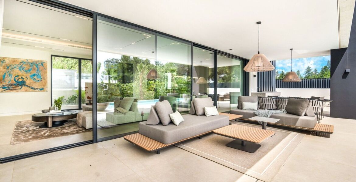 Luxury Villa with Sea and Mountain Views in Rocio de Nagüele