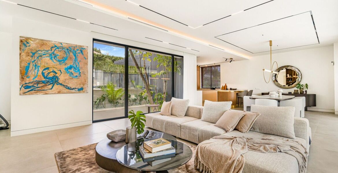 Luxury Villa with Sea and Mountain Views in Rocio de Nagüele