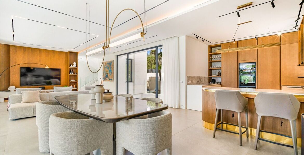 Luxury Villa with Sea and Mountain Views in Rocio de Nagüele