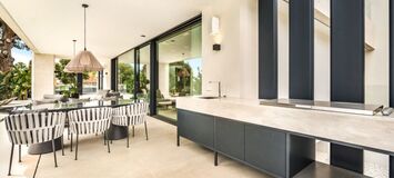 Luxury Villa with Sea and Mountain Views in Rocio de Nagüele