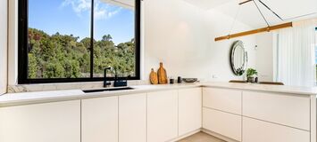 Luxury Villa with Sea and Mountain Views in Rocio de Nagüele