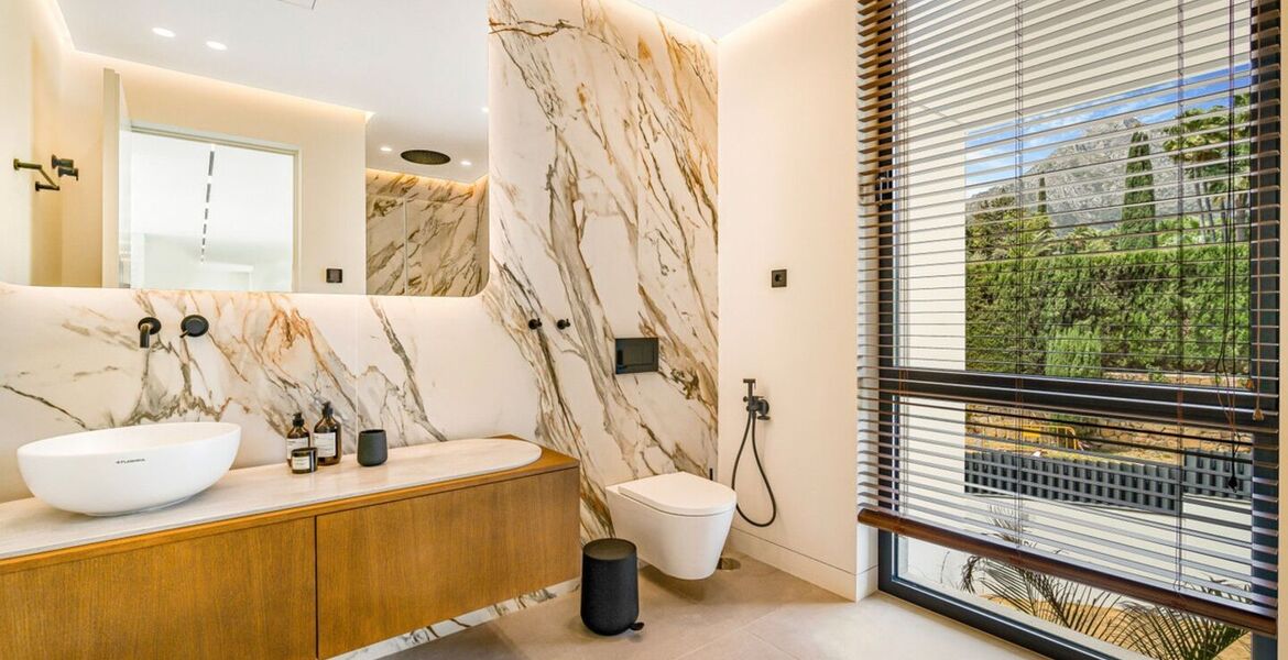 Luxury Villa with Sea and Mountain Views in Rocio de Nagüele