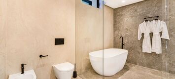 Luxury Villa with Sea and Mountain Views in Rocio de Nagüele