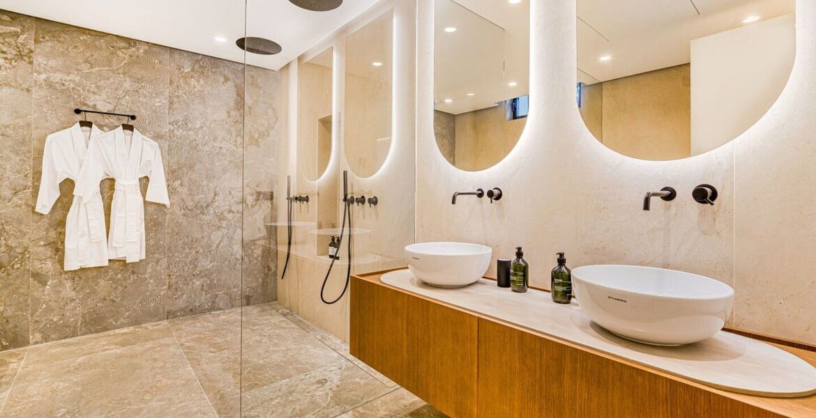 Luxury Villa with Sea and Mountain Views in Rocio de Nagüele