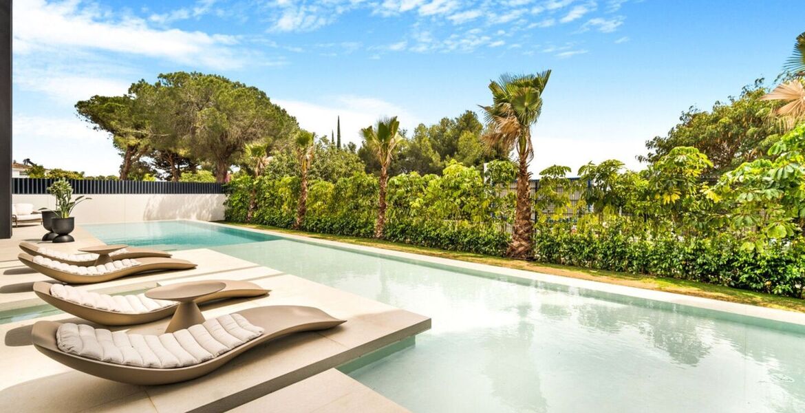 Luxury Villa with Sea and Mountain Views in Rocio de Nagüele