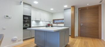 Exclusive 4-Bedroom Townhouse on Marbella's Golden Mile
