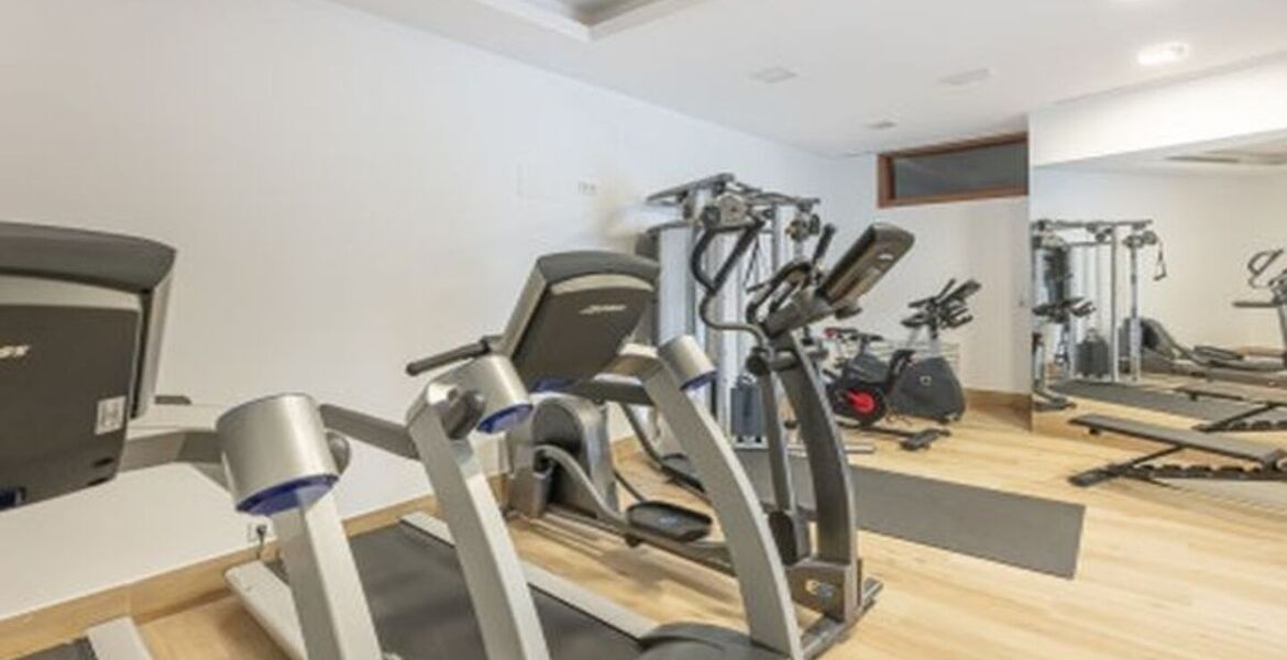 Exclusive 4-Bedroom Townhouse on Marbella's Golden Mile