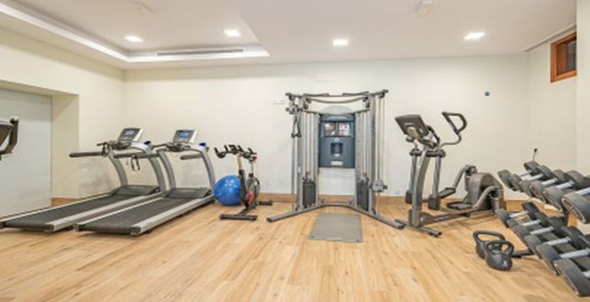 Exclusive 4-Bedroom Townhouse on Marbella's Golden Mile