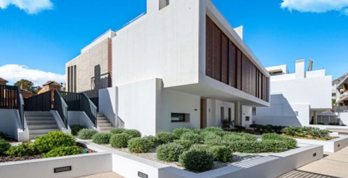 Exclusive 4-Bedroom Townhouse on Marbella's Golden Mile