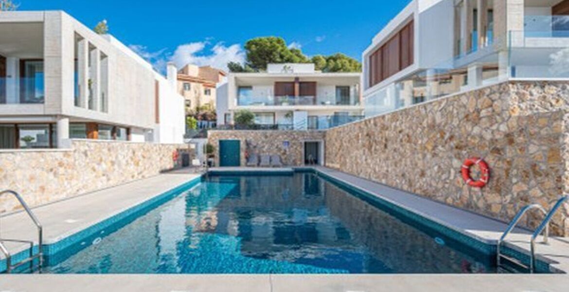 Exclusive 4-Bedroom Townhouse on Marbella's Golden Mile