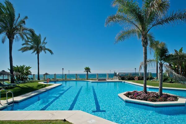 Apartamento en alquiler en Playa Esmeralda, Marbella