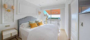 Luxury Beachside Penthouse with Rooftop Jacuzzi in Marbella