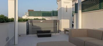 Luxury Beachside Penthouse with Rooftop Jacuzzi in Marbella