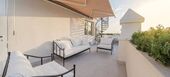 Luxury Beachside Penthouse with Rooftop Jacuzzi in Marbella