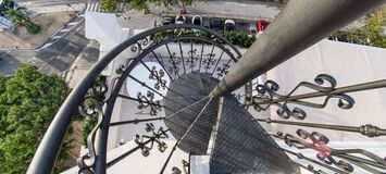 Luxury Beachside Penthouse with Rooftop Jacuzzi in Marbella