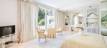Exceptional Duplex Apartment in Prestigious Puerto Banús