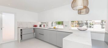 Exceptional Duplex Apartment in Prestigious Puerto Banús