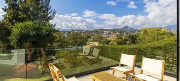 Luxurious Villa with Stunning Views in Estepona