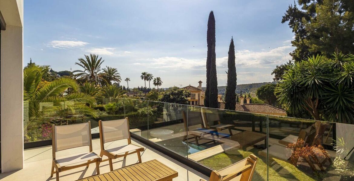 Luxurious Villa with Stunning Views in Estepona