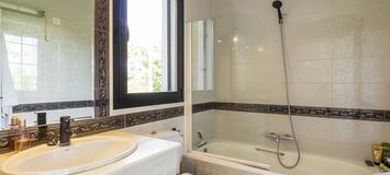 Luxurious Villa with Stunning Views in Estepona