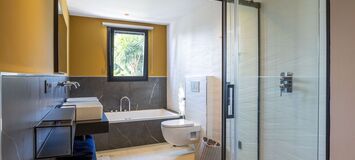 Luxurious Villa with Stunning Views in Estepona