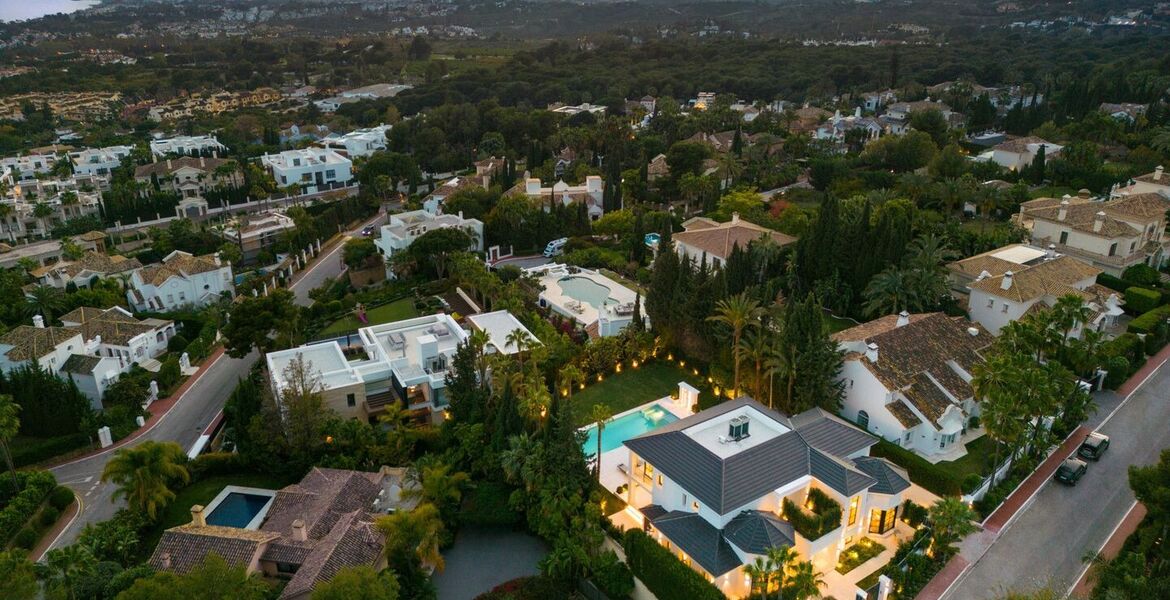 Villa de lujo en alquiler en la Milla de Oro de Marbella
