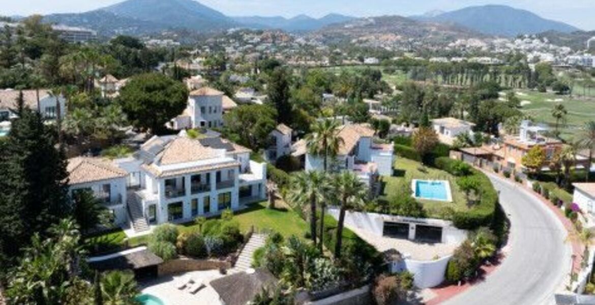 Villa en alquiler en Marbella Nueva Andalucía