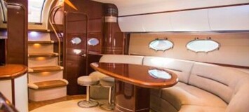 Yacht Princess V58 à louer à Puerto Banús, Marbella.